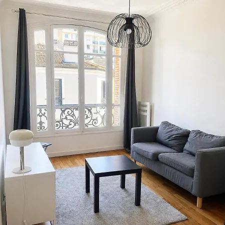 Charming Bright In Boulogne,paris דירה